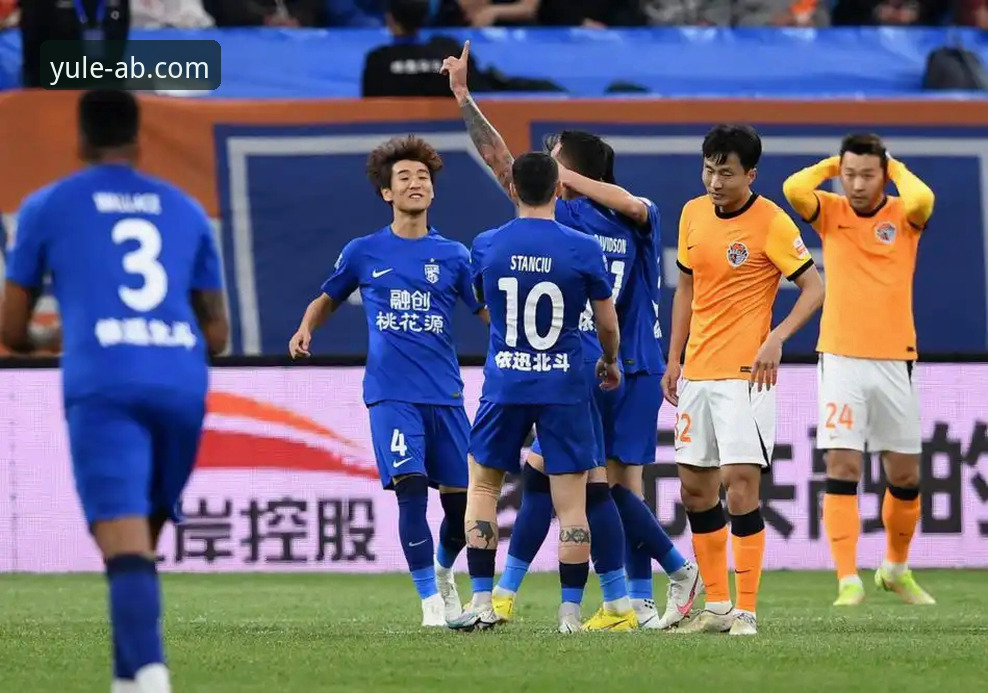 青岛海牛3-1终结13年不胜魔咒，AB娱乐体育深度复盘海港崩盘全细节